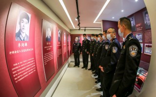 广州点赞信息科技 5名移民管理警察代表走进国新办记者会，讲述守卫国门的故事