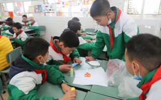 四年级孩子科技小制作 点燃科技星火，探索无限可能 泸州市江阳区通滩小学举办科技节