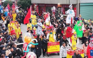 元宵节科技感 文化“碰撞”科技 元宵节“吃玩游”翻出新花样