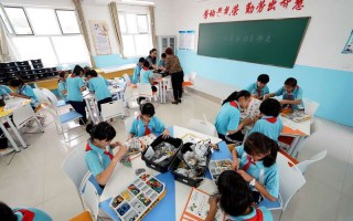 小学信息科技教具 河北巨鹿：“农村萌娃”用上“科技教具”